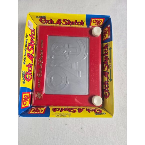 Classic Etch A Sketch Red Drawing Toy By Ohio Art‎ # 505 From 2001 - Picture 2 of 10